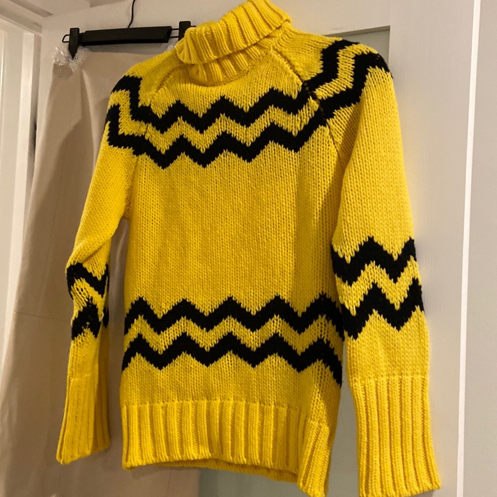 JOSEPH Charlie Brown yellow black Chevron Turtleneck Sweater small Halloween